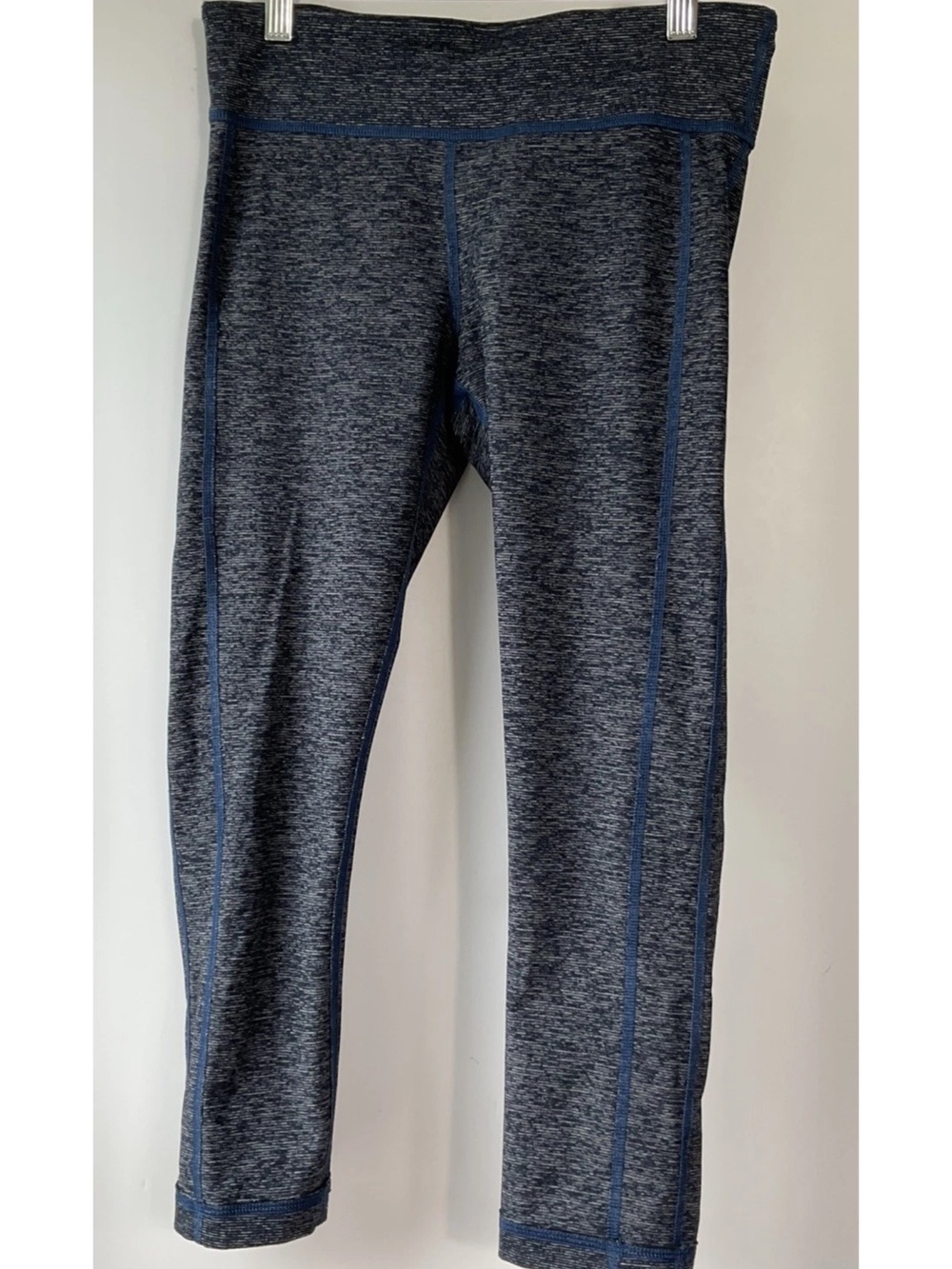 Under Armour Women's Athletic Capri Workout Compression Pants Size Small